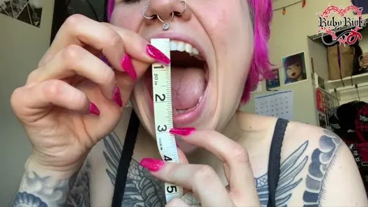 Big Mouth Measuring and Gagging on Hand