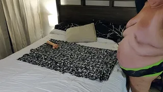 SSBBW bedtime masturbation