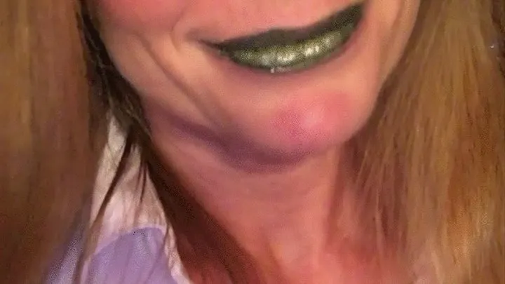 LICKING MY SEXY GREEN LIPS