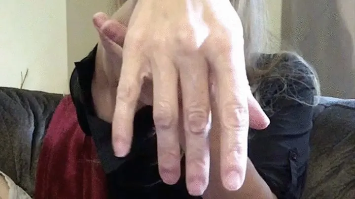 FINGER & HAND WORSHIP