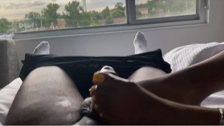 BRIGHT YELLOW NASHVILLE FOOTJOB