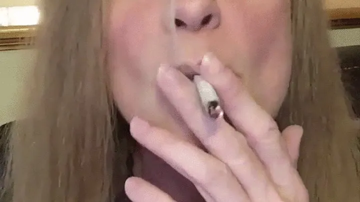 SMOKING MOUTH