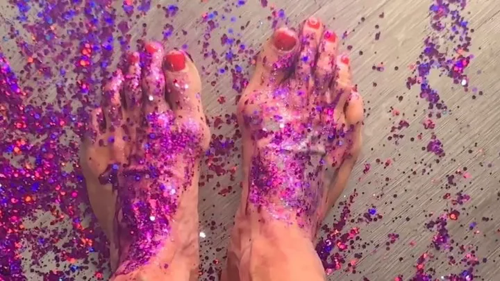 Cum and watch my Perfect Feet glisten in Glitter and Paint