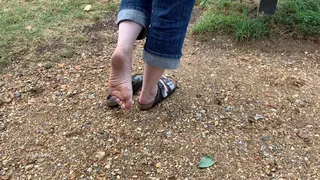 Dipping Shoeplay Action at Battle Abbey