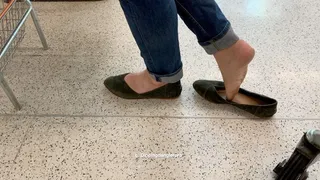 Pointy Flats Dipping Shoeplay in the Supermarket