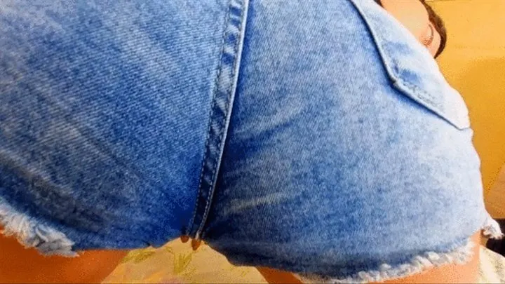 Farting POV sexy in jeans, part 2, by Qween, (cam by Manu)