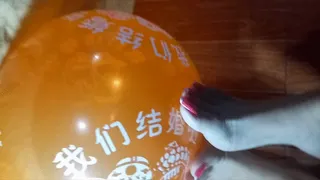 Nails Balloon Popping