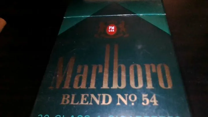 MARLBORO Blend 54 inside