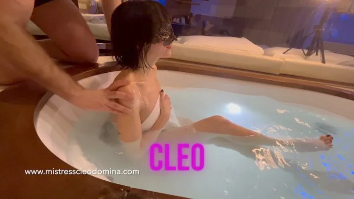 Cleo Domina - I relax in the tub, you slave massage my back