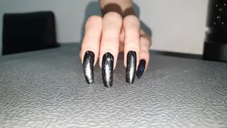 Black natural long nails scratching bag