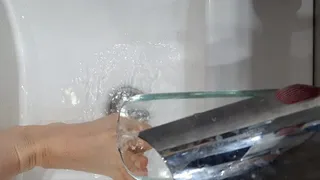 Washing and peeling feet