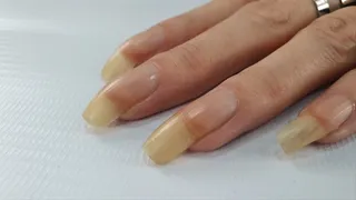 I paint my long natural nails and I admire the effect