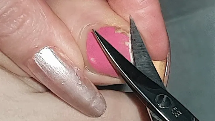 Cut, cut, cut long nails on feet