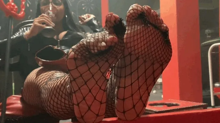 Goddess Kiffa - Halloween Joi-  Kiffa Denials your orgams and  ignore you while she drinks - JOI - FISHNET STOCKINGS - SWEATY FEET - FOOT SNIFF - PANTYHOSE - FOOT WORSHIP - TOE SUCK - HIGH HEELS - DANGLING - DISCIPLINE - SHOE WORSHIP - LEATHER - VINYL