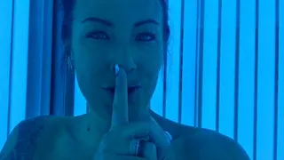 Miss Kox in the Naked Self Bondage Sunbed