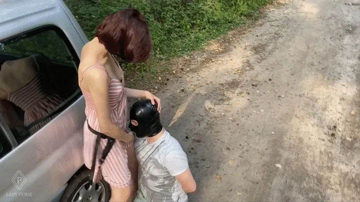 Strap-on face fucking in the woods