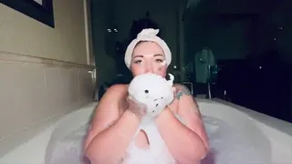 Vacation Bathtime Blowjob (with slo mo)