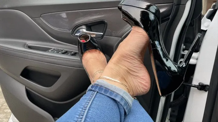 Hard Revving & Dangling in Peep Toe Pumps