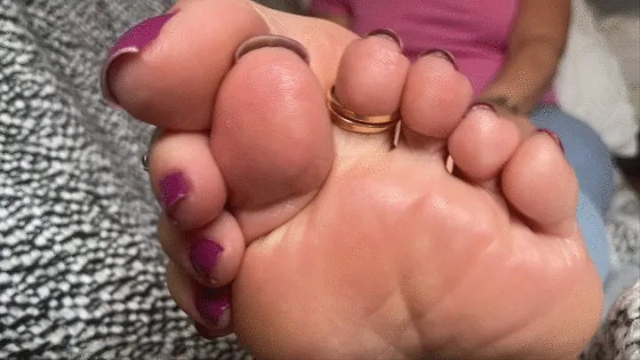 Suck My Toes & Make Me Cum!