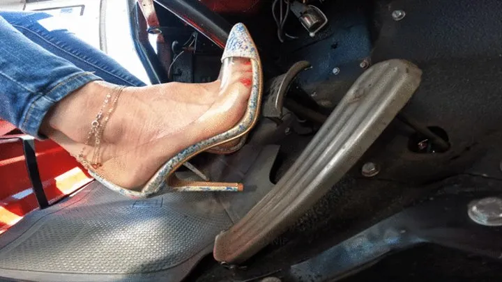 Starting & Driving the Jeep in High Heels- Close Up