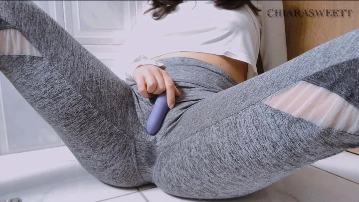 Legging Masturbation - Vibrator