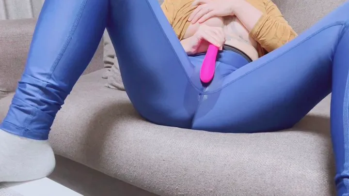 Shiny Legging Masturbation - Vibrator