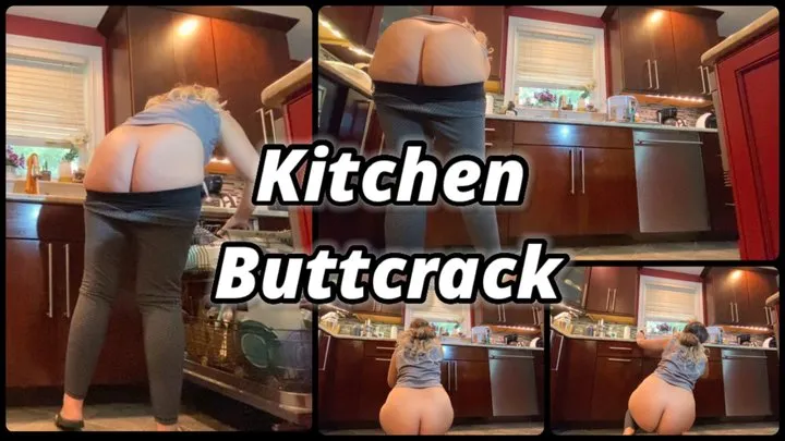 Kitchen Buttcrack