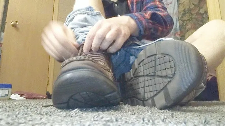 Taking Shoes Off To Cum on Stinky Feet