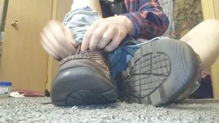 Taking Shoes Off To Cum on Stinky Feet