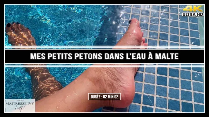 Mes petits petons dans l'eau à Malte