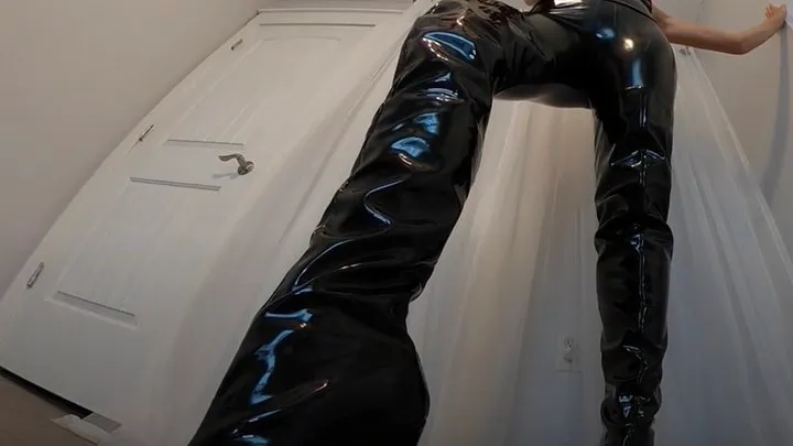 Giantess Latex Booty and Body Ass Worship