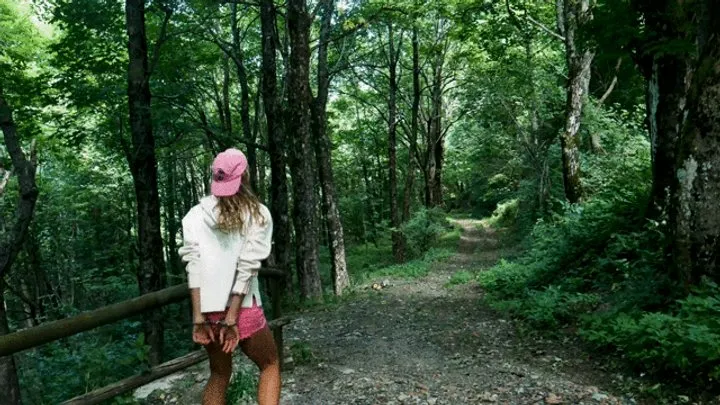 New Girl arrested handcuffed in Woods