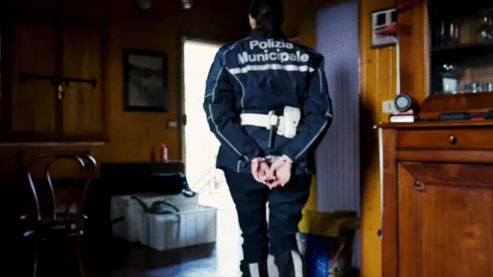 Ceci police girl handcuffed