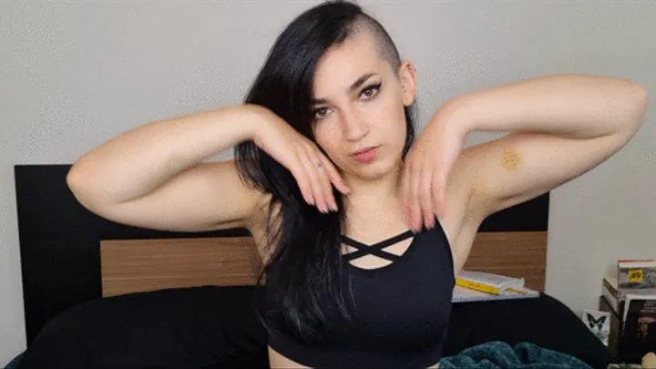 Sweaty Armpits for a Thirsty Bitch