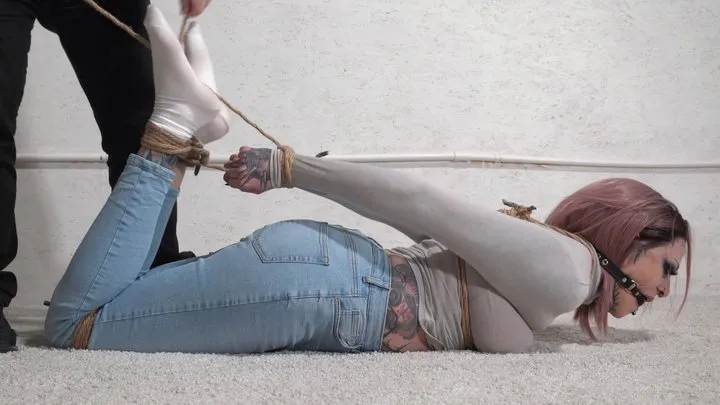 4123 Lexi in Jeans and Socks Bondage