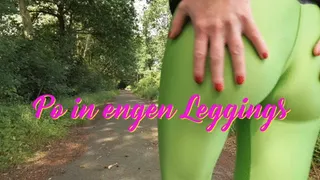 Butt in tight leggings - Po in engen Leggings