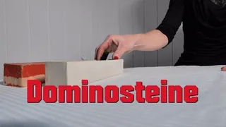 Game with dominoes - Spiel mit Dominosteinen