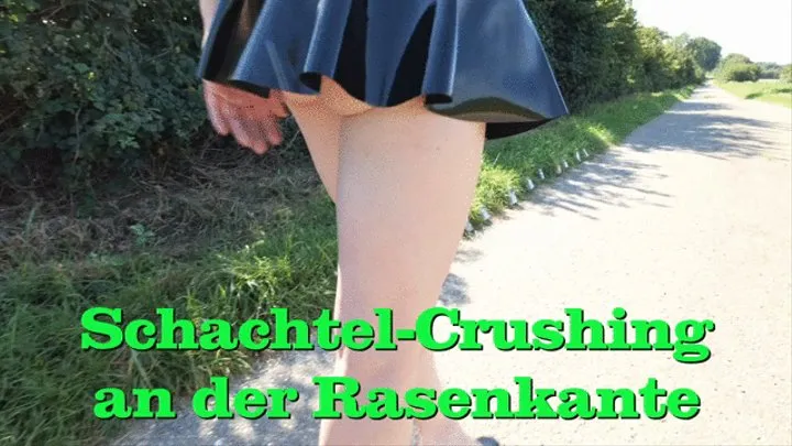 Crushing at the edge of the lawn - Crushing an der Rasenkante