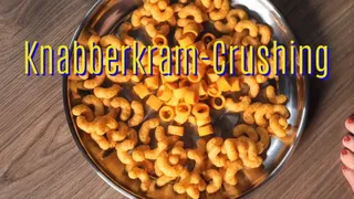 Crush snack food - Knabberkram zerdrücken