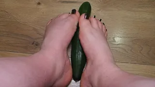 #1 BBW plays with her feet with a big cucumber (No talking)