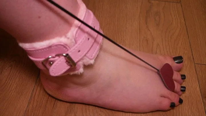 Worship Right foot in Pink foot cuffs (no talking)