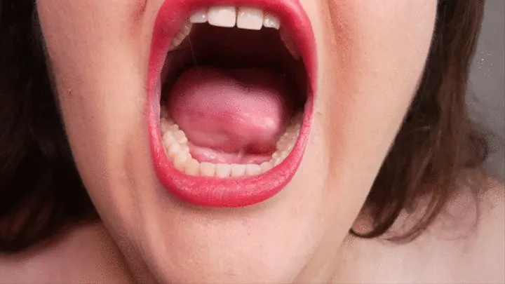 The beauty of the mouth: the secrets of seduction - (no talking)