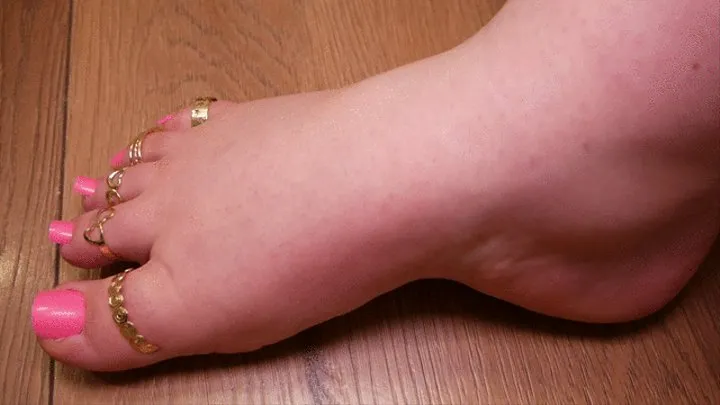 Dumb Loser should worship my feet and send - (no talking)