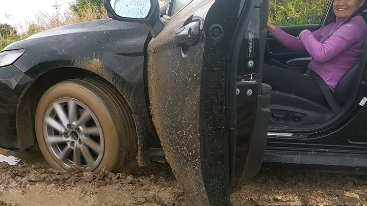 HOT PREMIERE: Stuck in mud driving Camry (crazy spinning wheels)