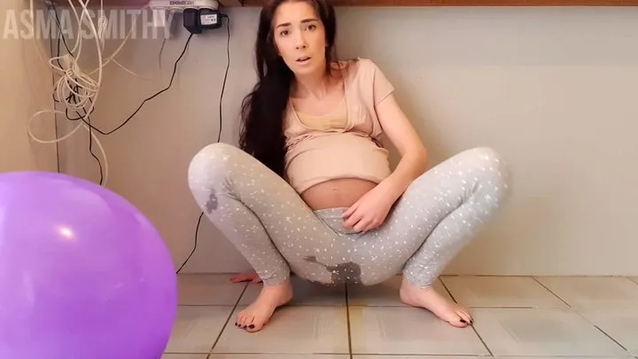 Desperate Pregnant Birthing Class Results in Pissing My Leggings