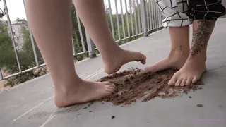 NICOLE and AURORA - You only deserve dirty feet
