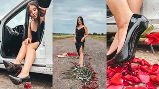 CRUSH Crushed 101 roses with high heels