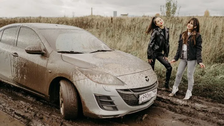 CAR STUCK Rescue operation in high heels