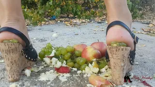 Crushing apples and grapes