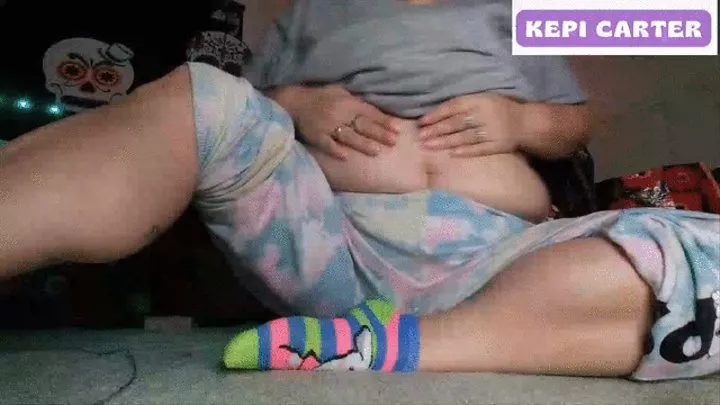 BBW MILF Belly play with solo squirt